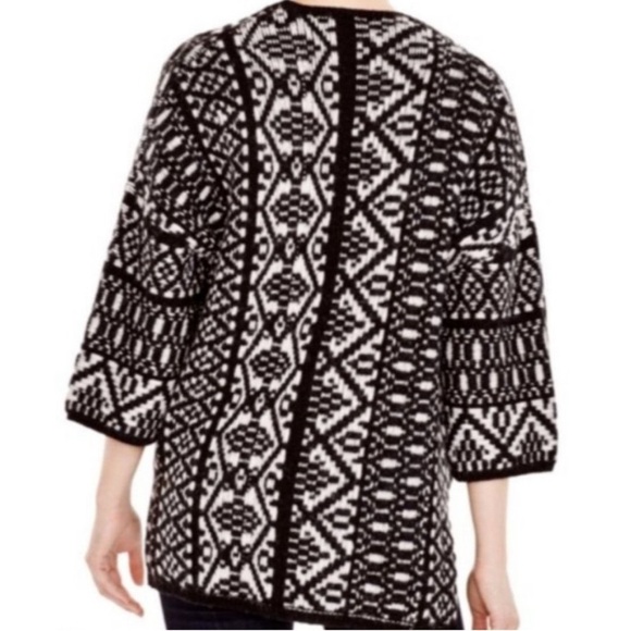 Velvet by Graham & Spencer Black and White Geometric Patterned Open Cardigan - Picture 2 of 13
